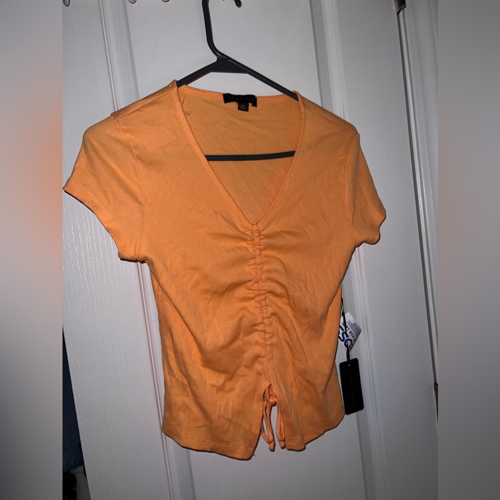 orange shirt